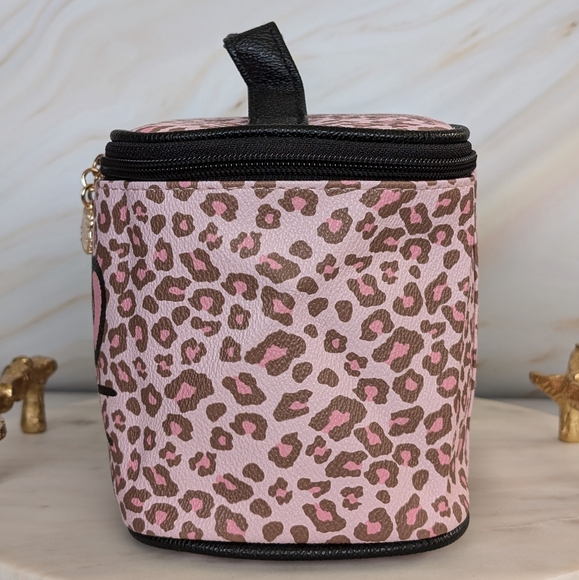 NWOT Sanrio Hello Kitty Travel Cosmetics Organizer Bag - Picture 4 of 11